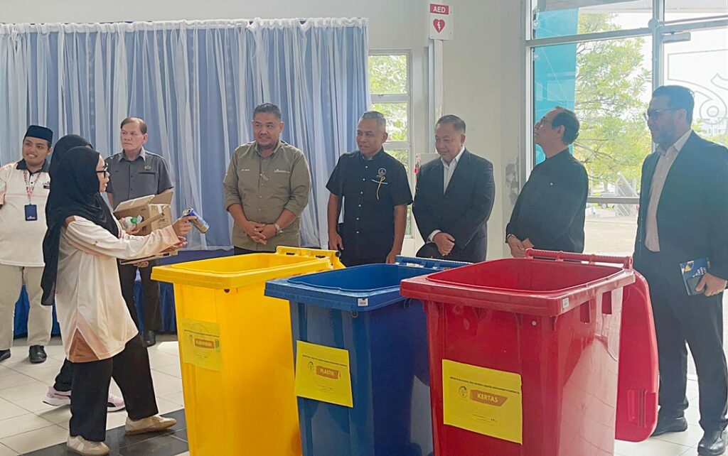 Dynamics on recycling