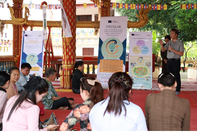 NUOL-CIRCULAR Team was explaining the concept of Circular Economy and how local community can be involved in practices.